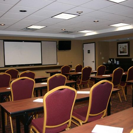 Hampton Inn And Suites Peru Extérieur photo