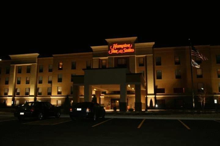 Hampton Inn And Suites Peru Extérieur photo